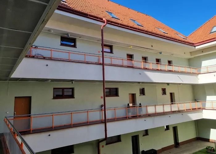 Business - Free Parking Martin